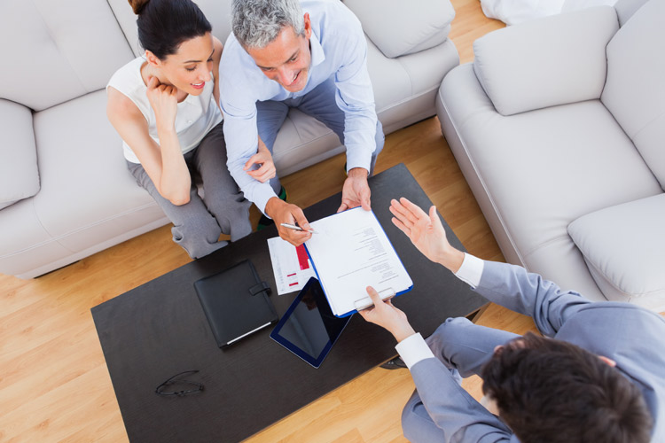 LA NÉCESSITÉ DE L’AVIS DE DÉNONCIATION